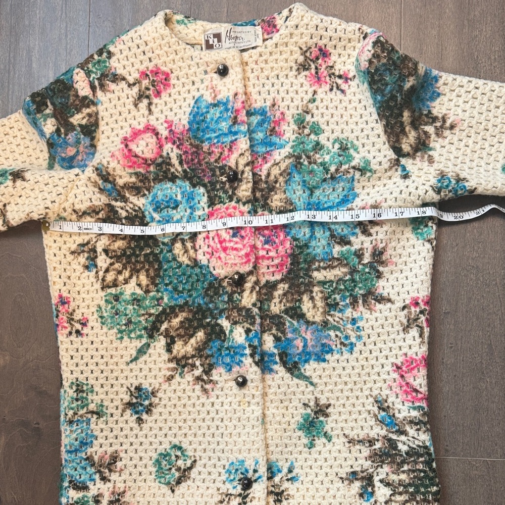 Vintage Wool Floral Women's Cardigan - Picture 5 of 7